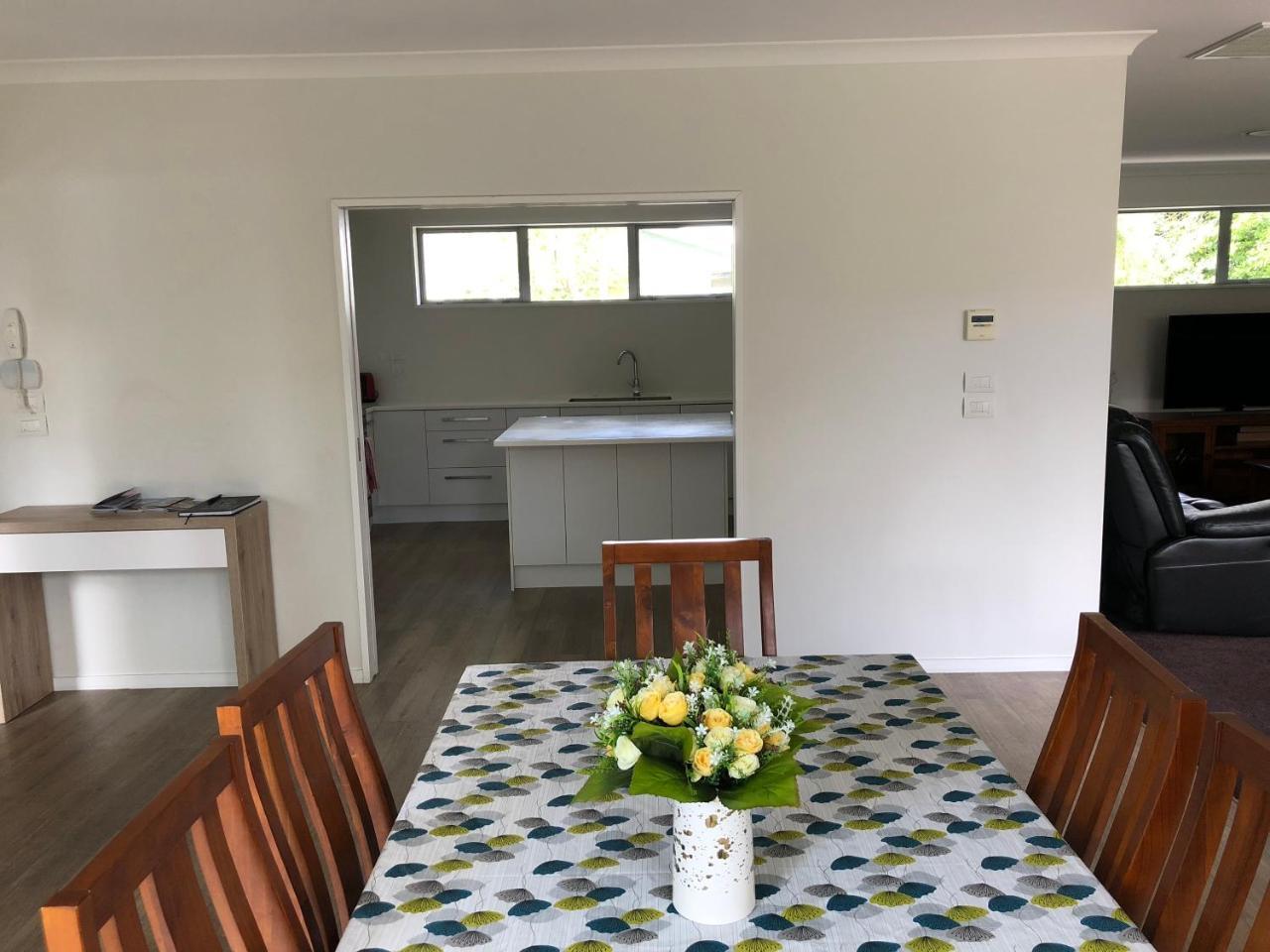 Memorial Holiday Home كريستتشيرش المظهر الخارجي الصورة